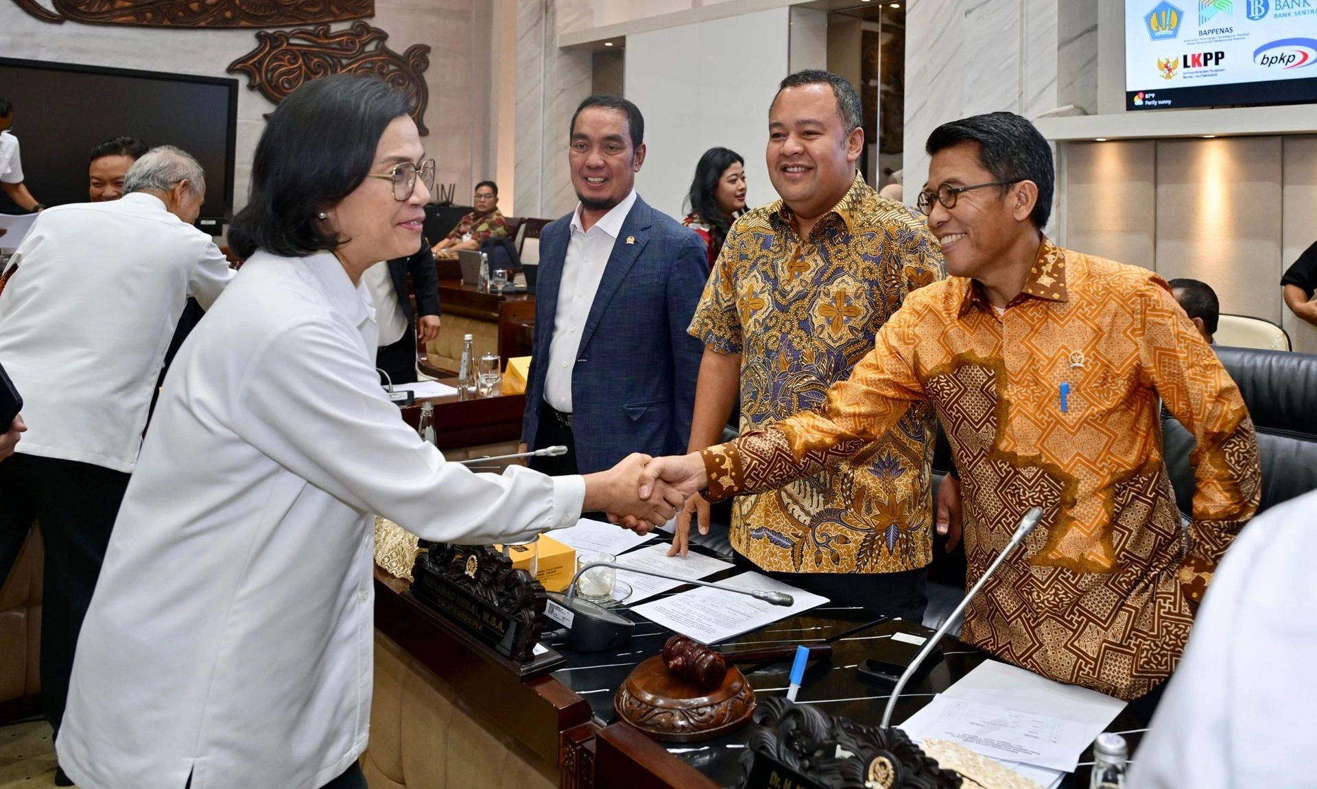 <p>Sri Mulyani: Paket Stimulus APBN Langkah Konkret Intervensi Tarif AS 32%</p>