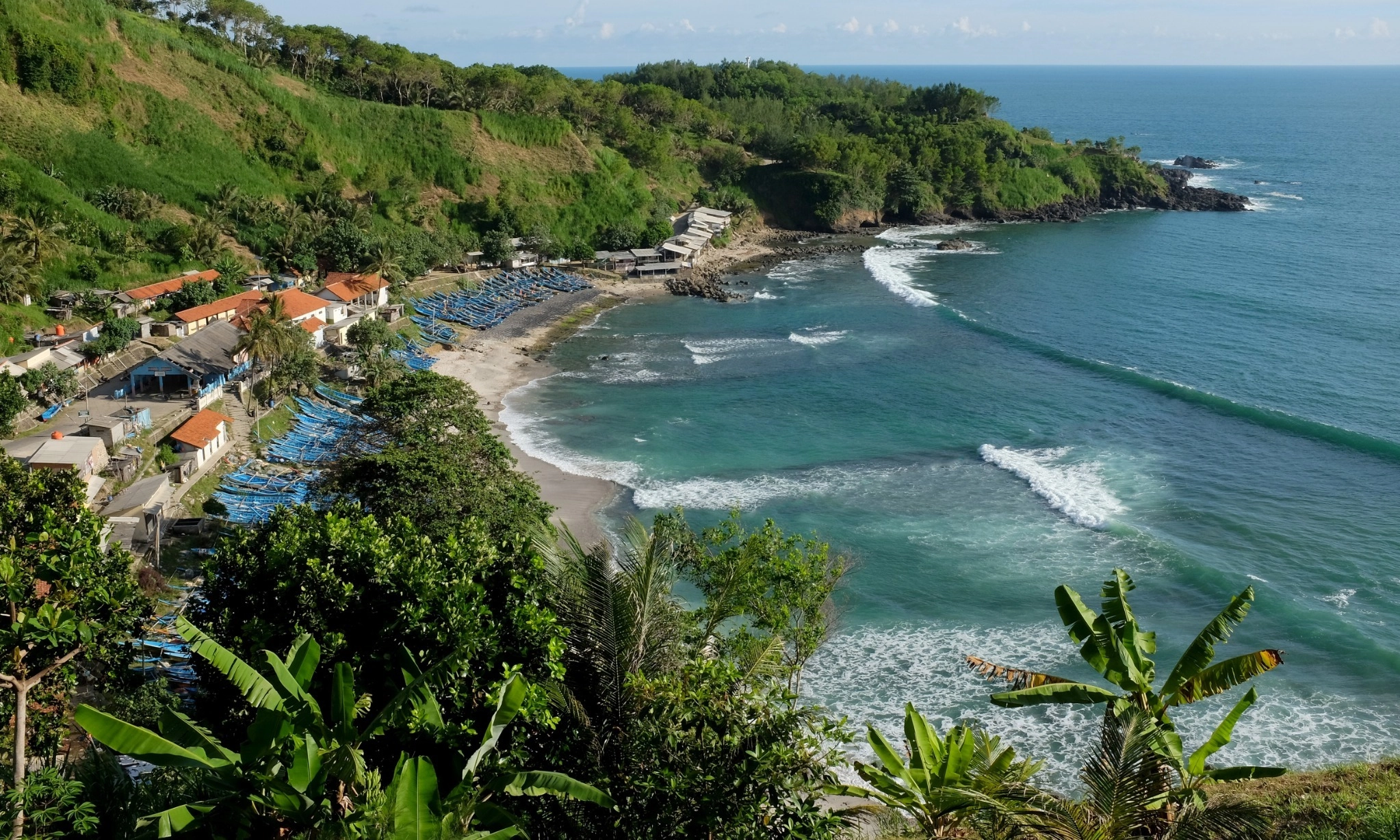 <p id="isPasted"><em>Geopark</em> Bukan Soal Prestise, Tapi Tanggung Jawab Pelestarian</p>