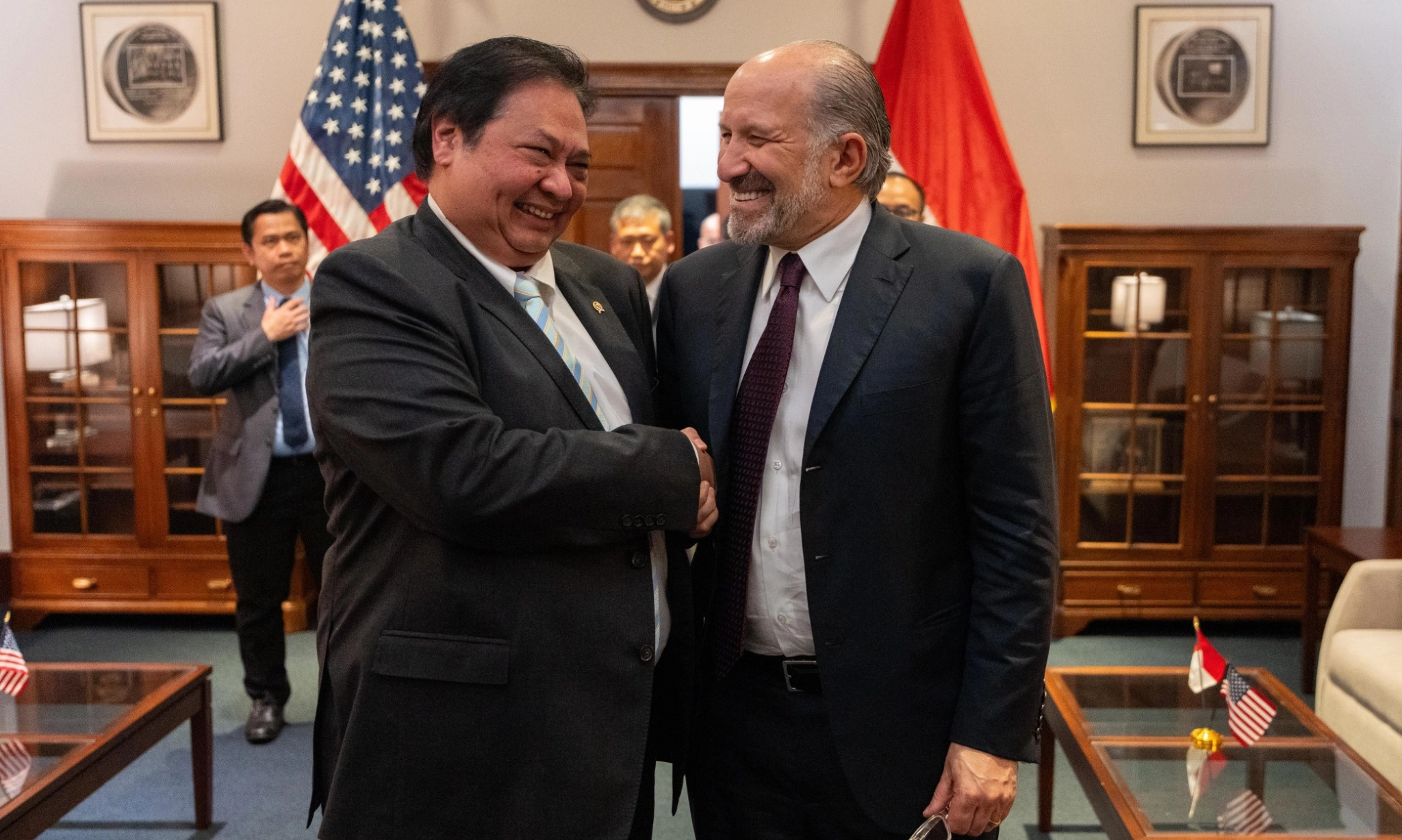 <p id="isPasted">RI-AS Sepakat Perpanjang Negosiasi Tarif Dagang 32% Selama Tiga Minggu</p>