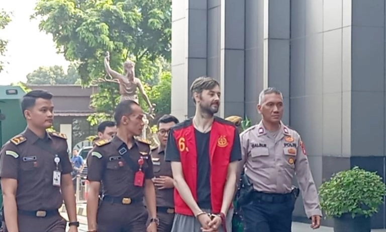 <p>Indonesia Ekstradisi WNA Rusia Tersangka Kasus Korupsi</p>