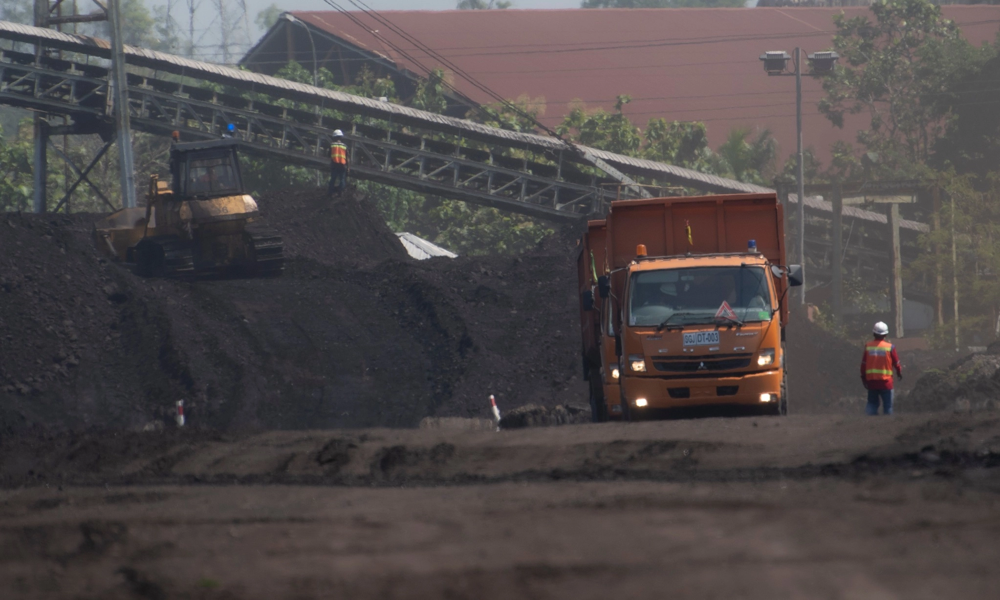 <p id="isPasted">PTBA Tebar Dividen Rp332,44 Per Lembar Saham Hari Ini</p>