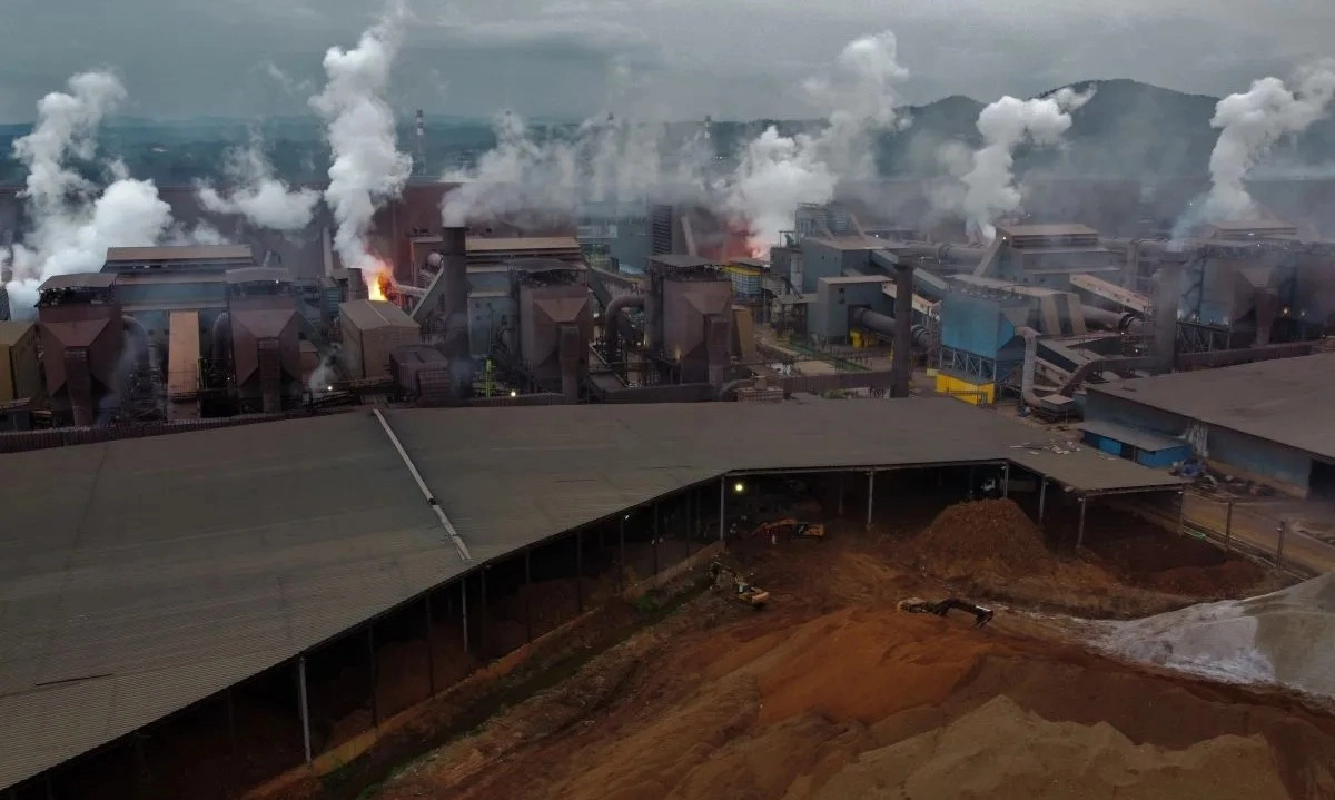 <p>DPR Bentuk Panja Pencemaran Lingkungan Smelter Nikel di Sultra</p>