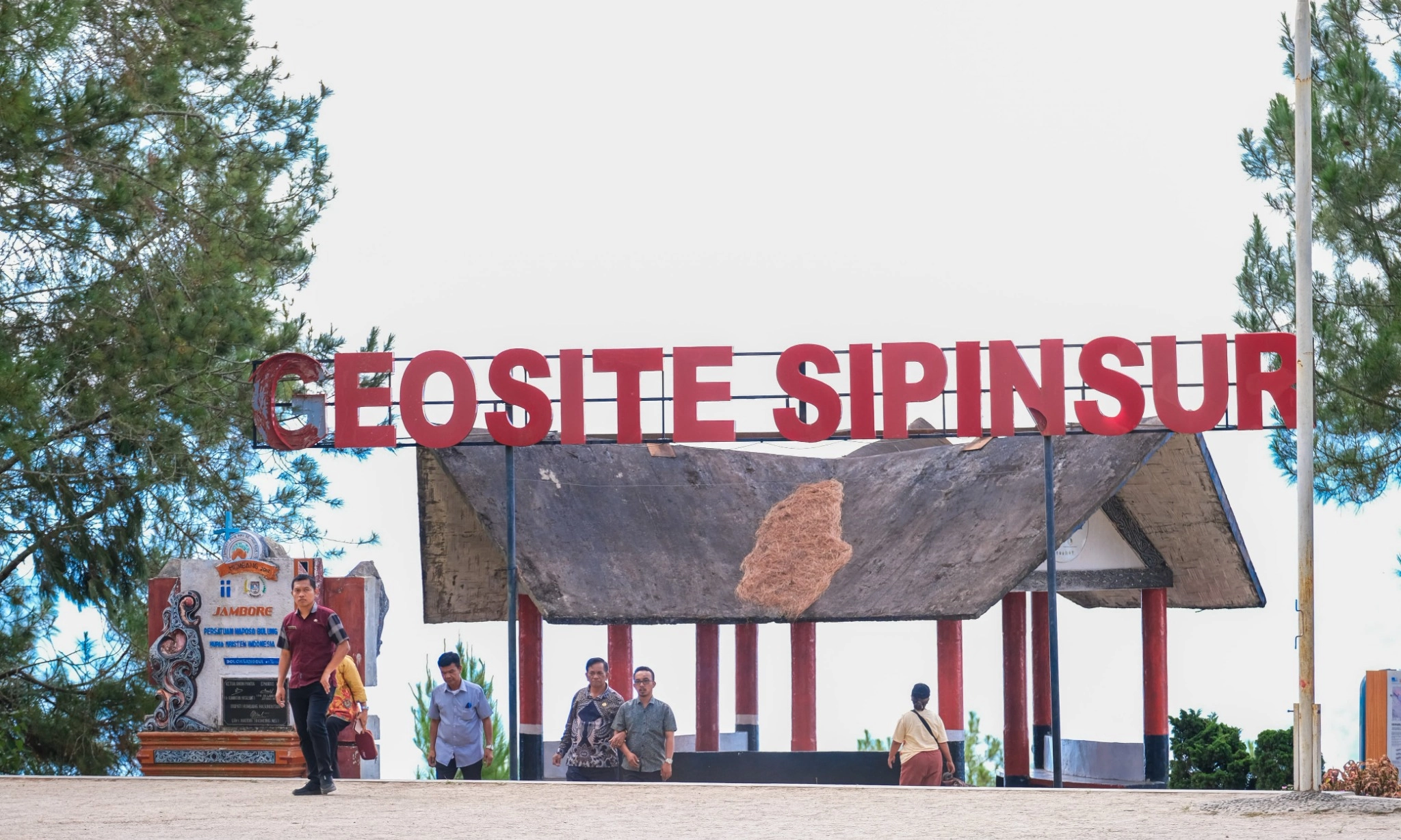 <p id="isPasted">Potensi Wisata Sejarah Dan Budaya Di Humbang Hasundutan</p>