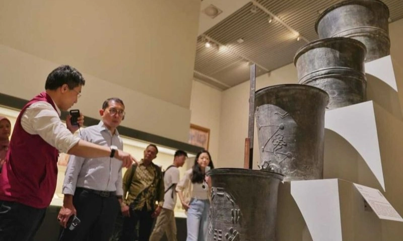 <p>Indonesia Serahkan Keris Ke Museum Nasional Tiongkok</p>