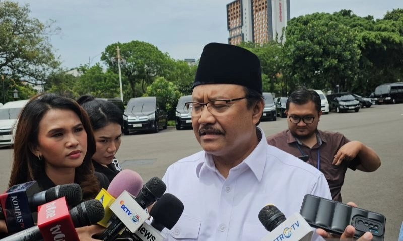 <p>45% Bansos Salah Sasaran, Mensos Ungkap Penyebabnya</p>