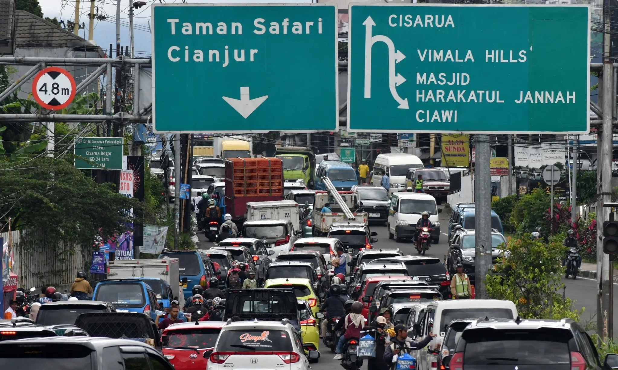 <p>KLH Minta Persetujuan Lingkungan 8 Usaha Di Puncak Dicabut</p>