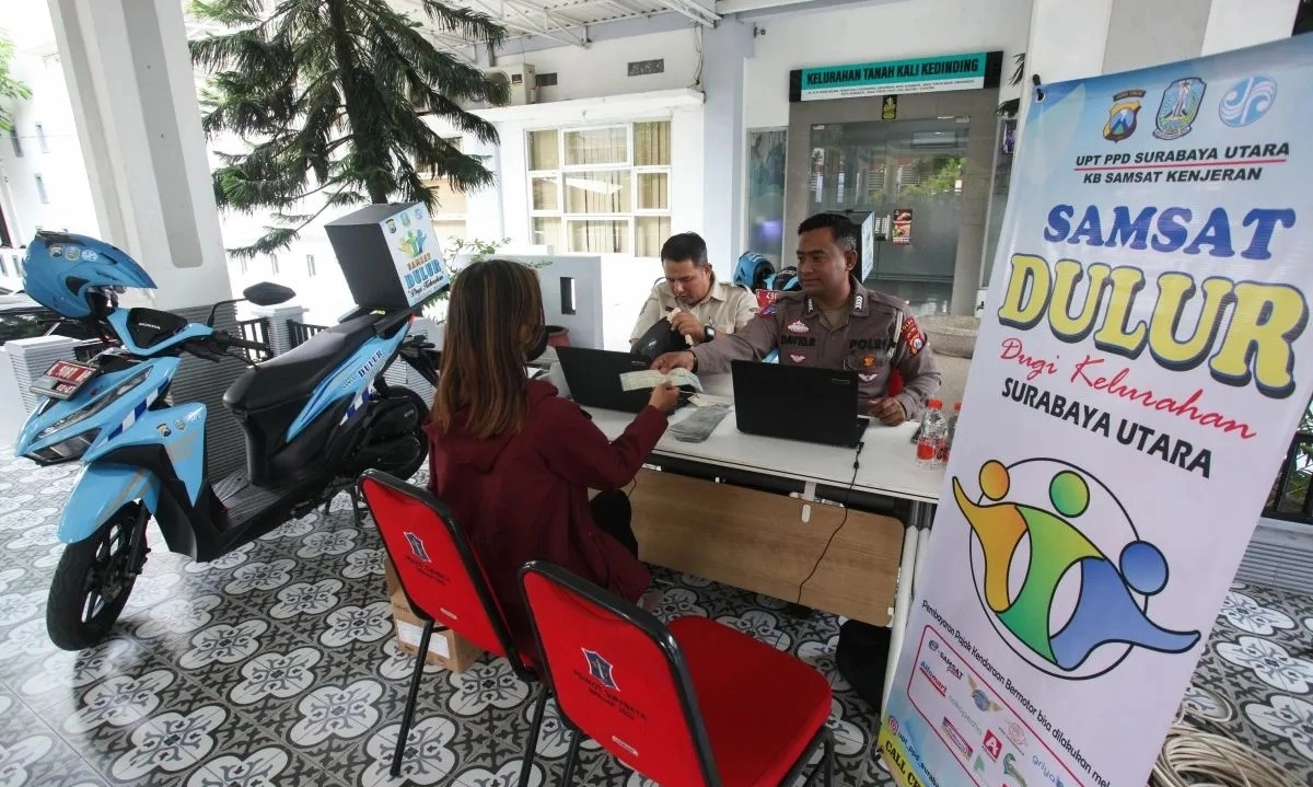 <p id="isPasted">Soal Pemutihan PKB, Pemprov Jatim Jaga Keseimbangan Tiga Hal</p>