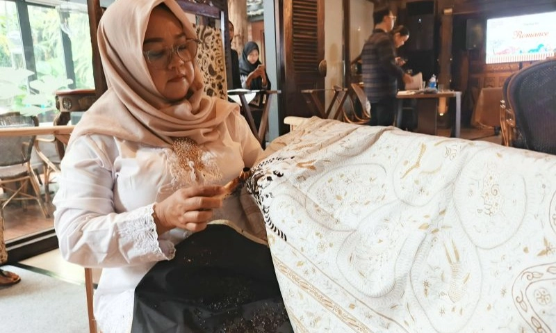 <p>&nbsp;GBN 2025 Angkat Batik Merawit Cirebon&nbsp;</p>