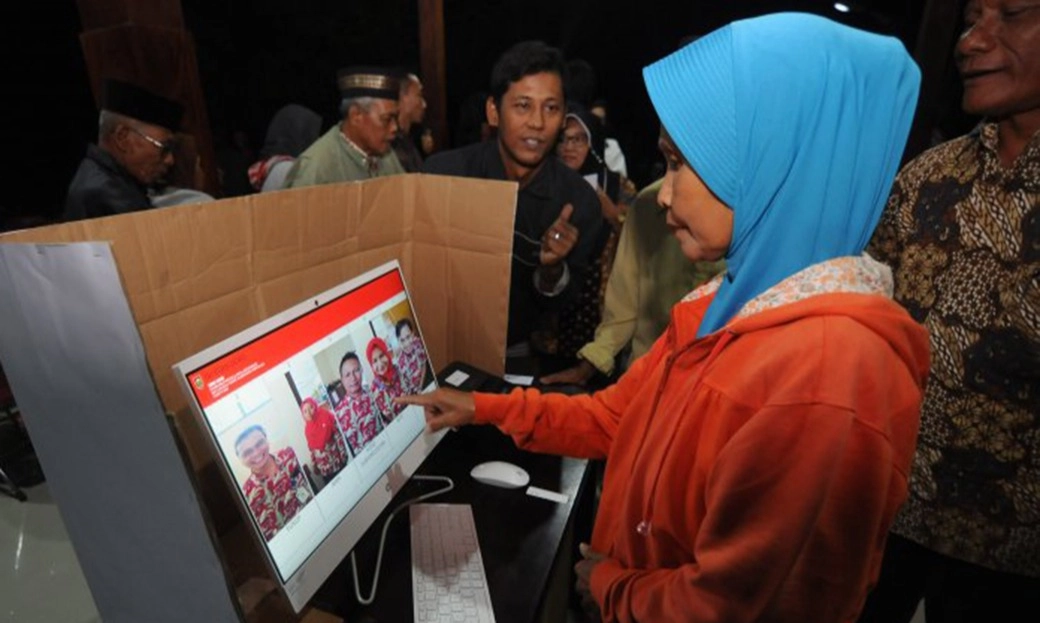<p id="isPasted">E-Voting Meminimalisir Pengawasan Hasil Pemilu</p>
