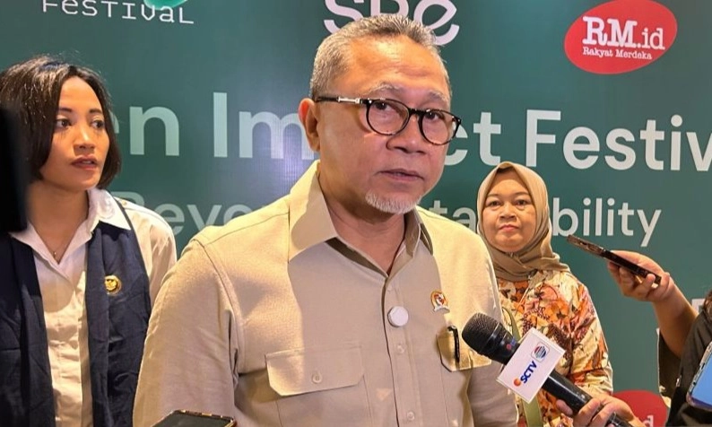 <p>Zulhas: Solar Panel di 80 Ribu Desa Bisa Hemat Subsidi Listrik Rp399 T</p>