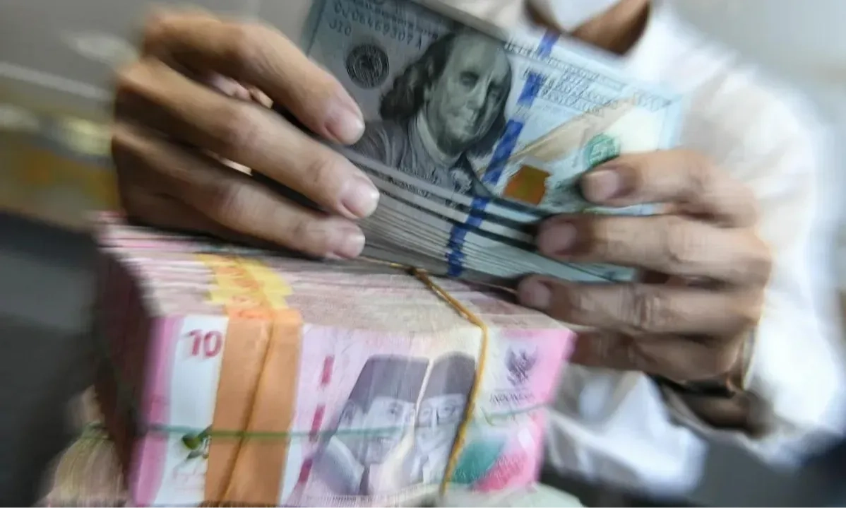 <p id="isPasted">BI: Transaksi DHE Eksportir Melonjak US$1 Miliar Per Hari</p>