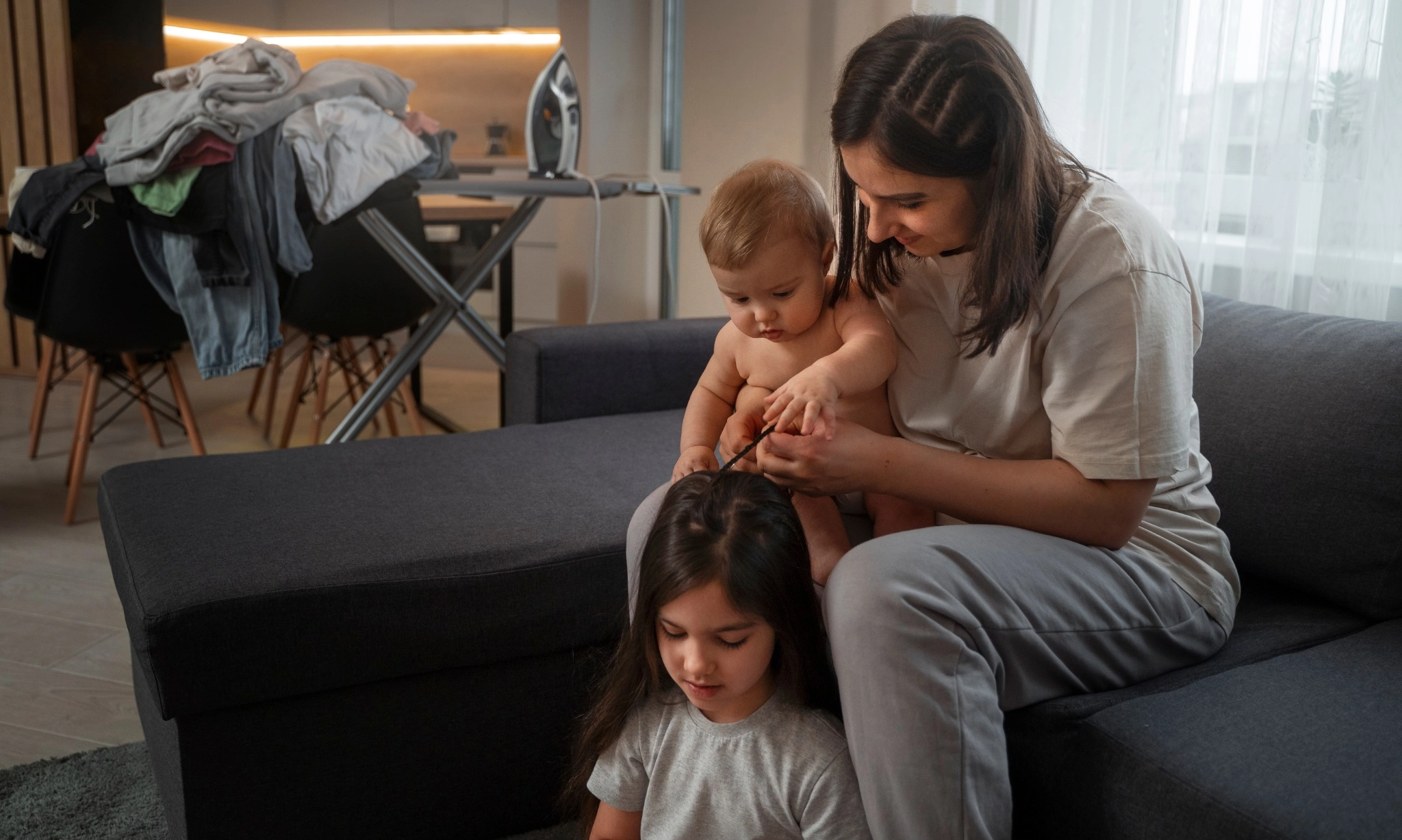 <p id="isPasted">Sentuhan Ibu Jadi Bahasa Cinta Untuk Si Kecil</p>