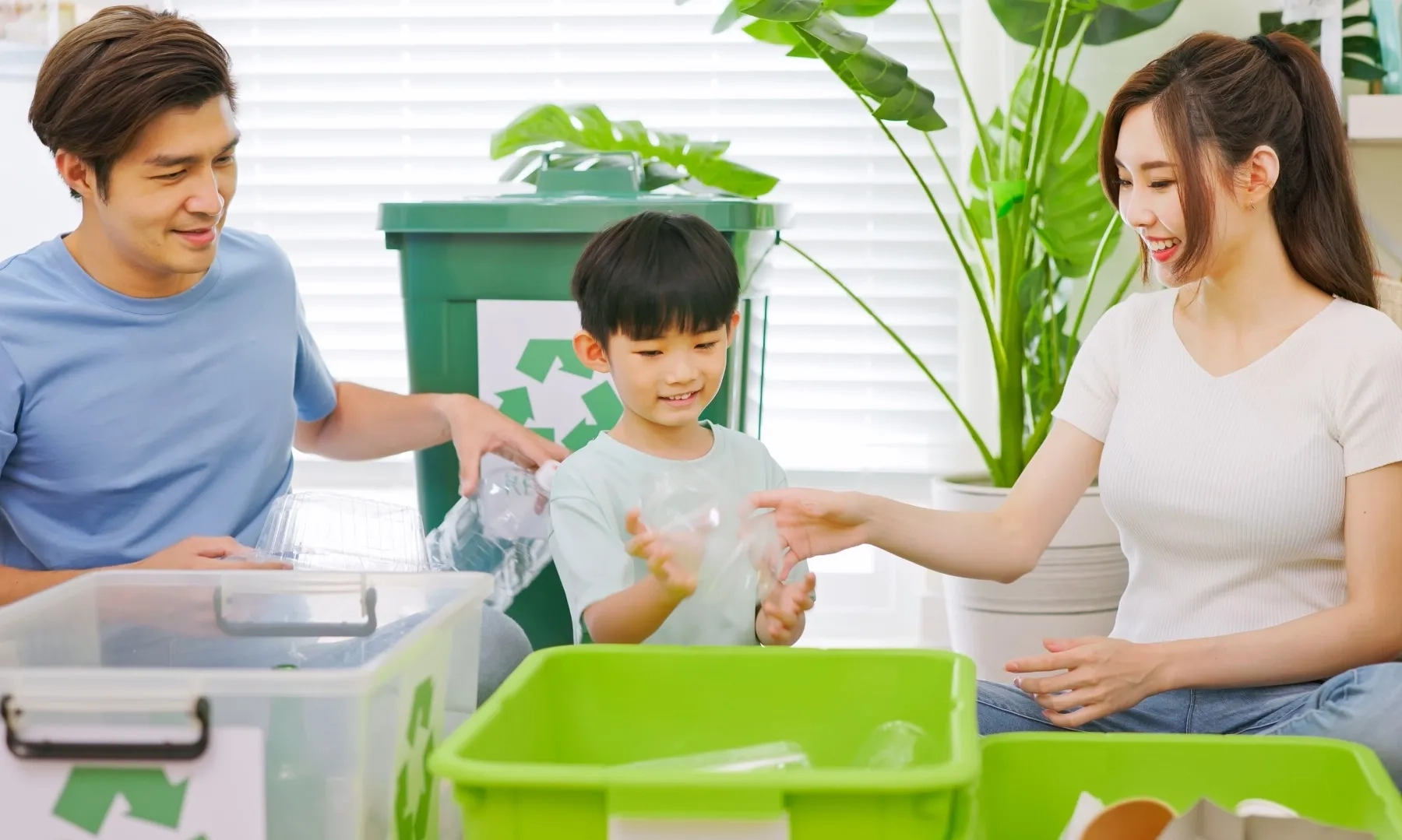 <p>Mengatasi Persoalan Sampah Dari Hulu Ke Hilir, Dimulai Dari Rumah</p>