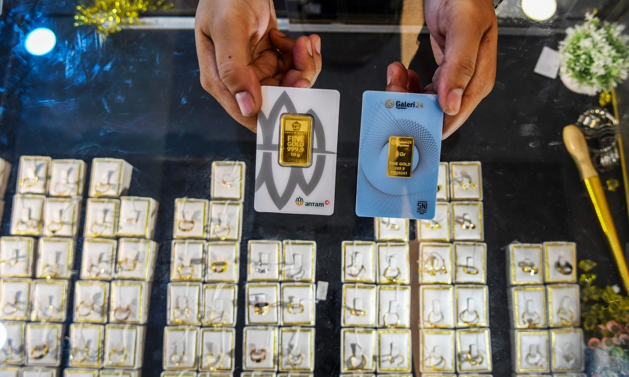 <p id="isPasted">Susut Rp1.000, Emas Antam 28 Juli 2025 Dibanderol Rp1,914 Juta/Gram</p>