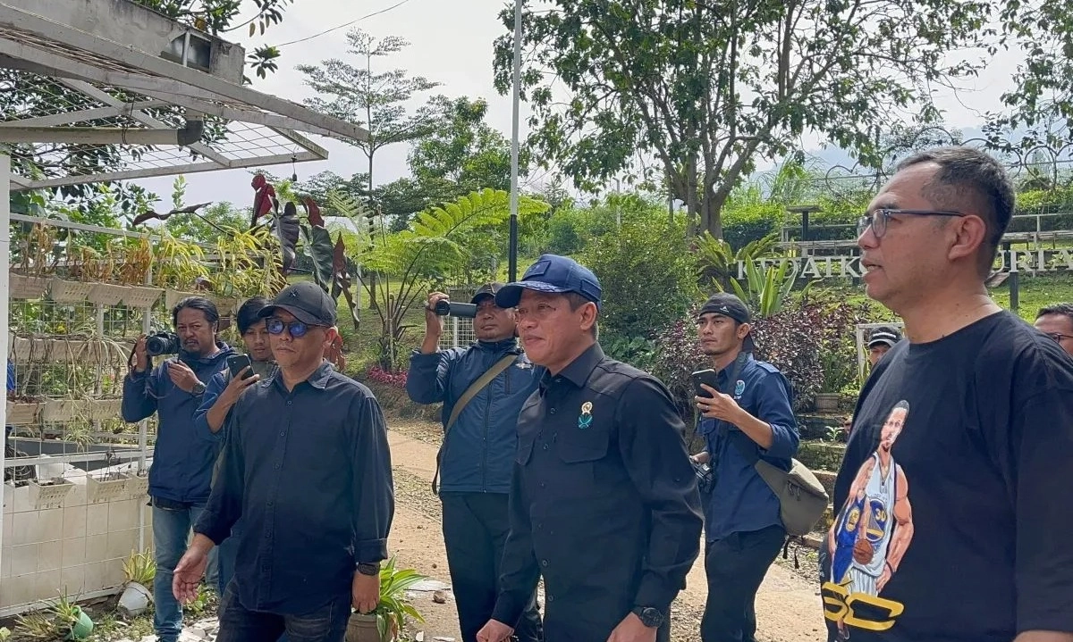 <p>KLH Cabut Persetujuan Lingkungan Usaha di Puncak Bogor</p>