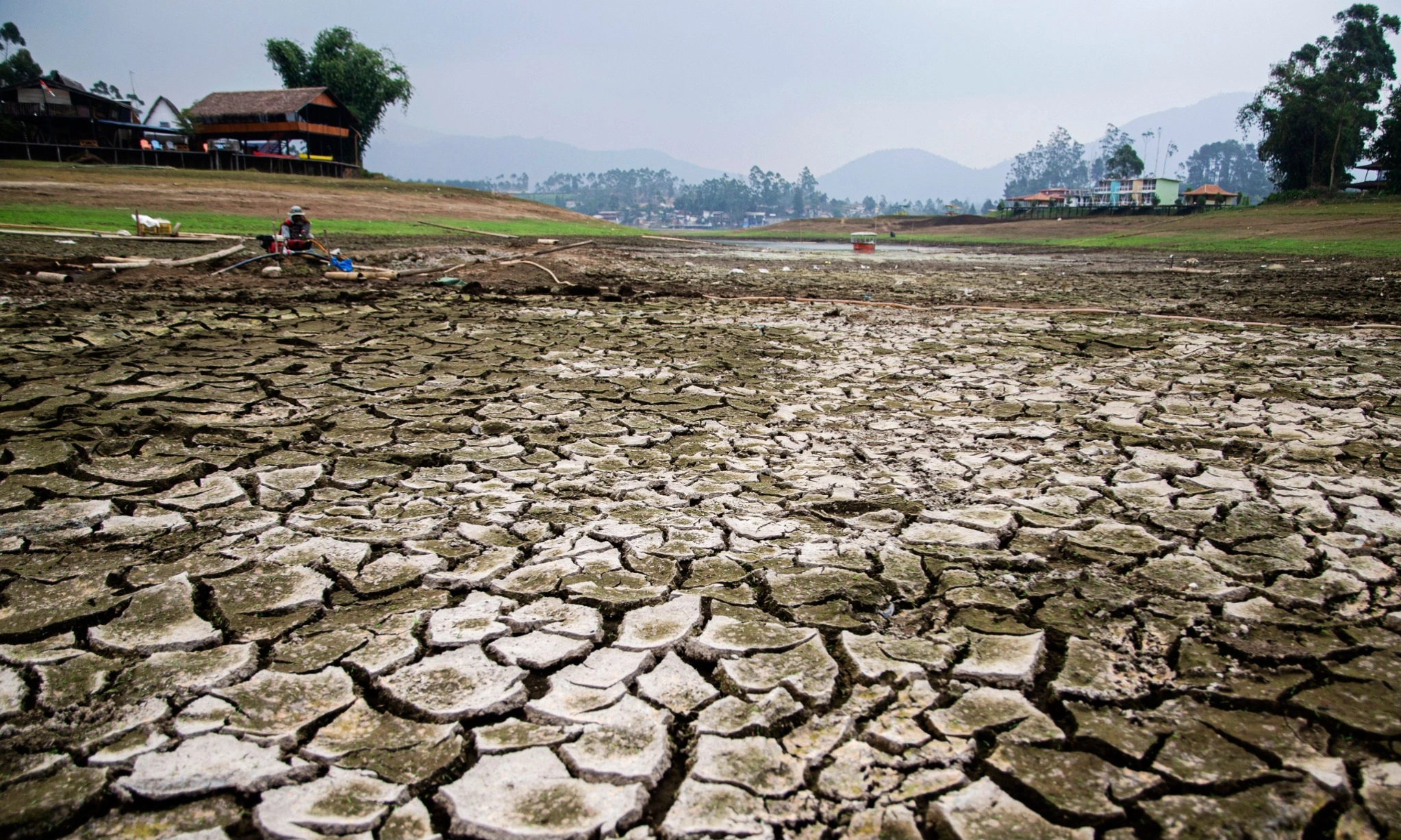 <p>BNPB: Bantuan Air Bersih Dikirim Ke Demak, Cilacap, Klaten</p>