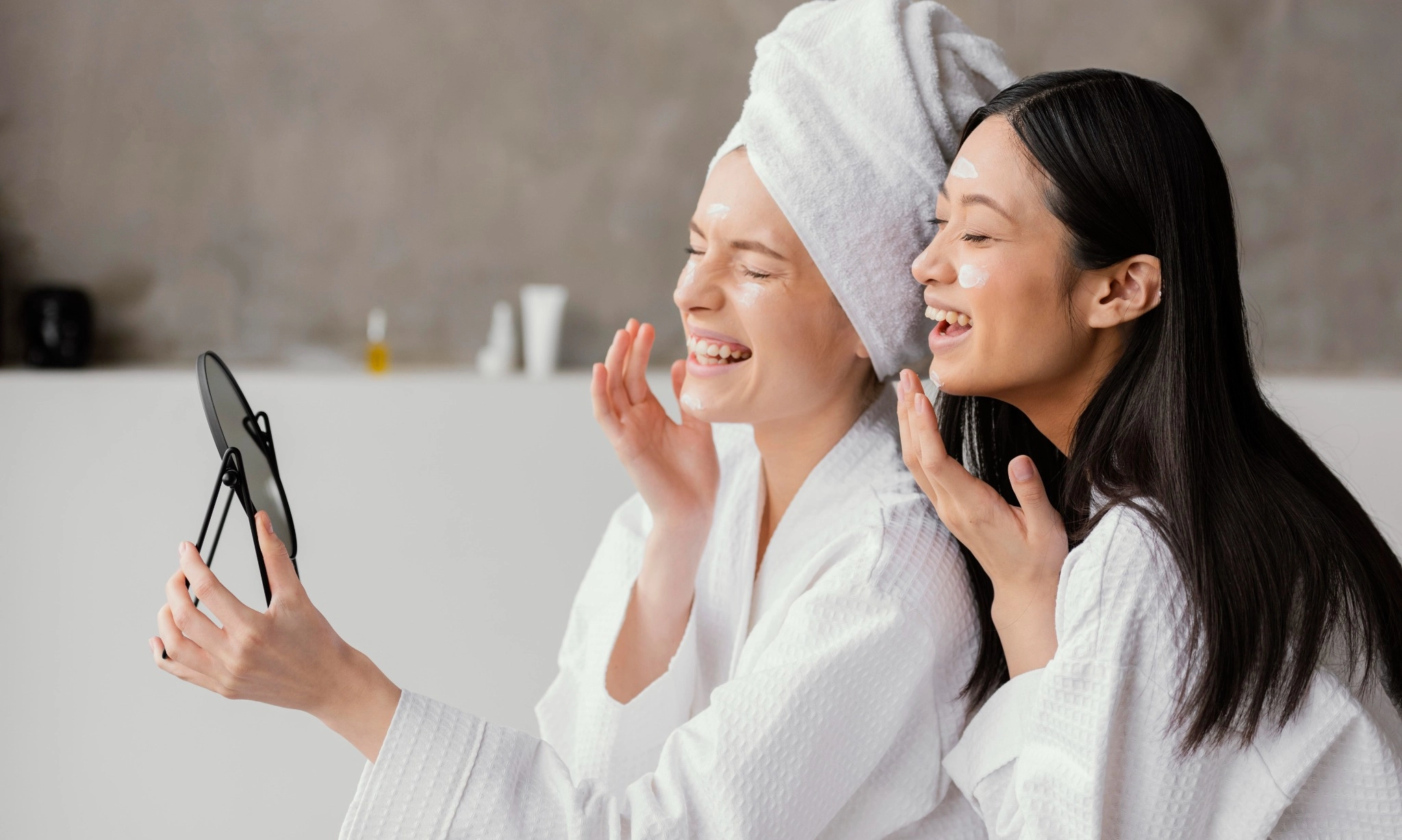 <p>Mengenal Inovasi Teknologi Encapsulation Untuk Kulit Lebih Muda Dan Sehat</p>