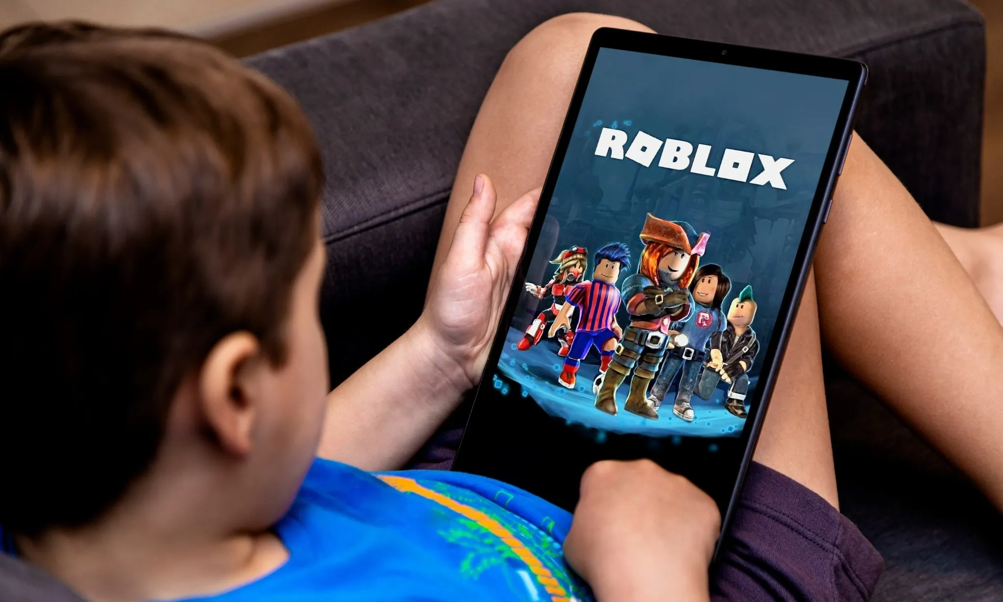 <p>Kiat Orang Tua Dampingi Anak Bermain Roblox</p>