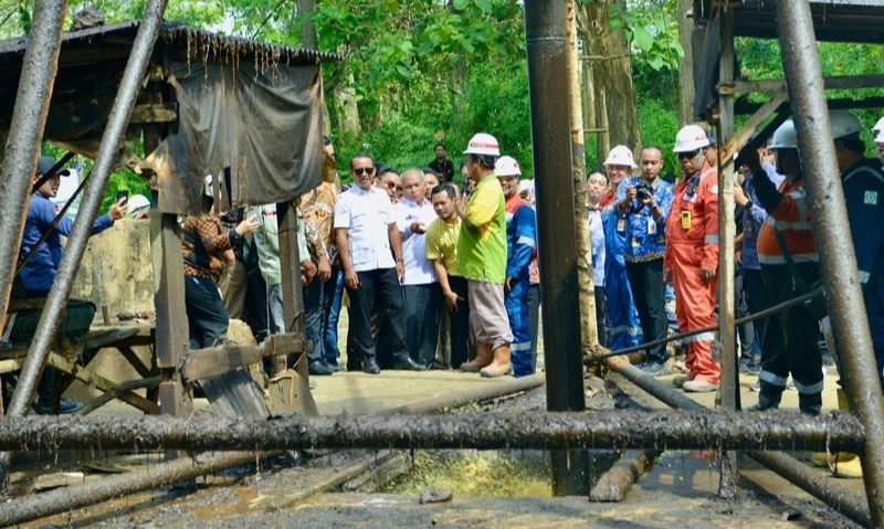 <p>Saham Perusahaan Migas Rawan Jeblok Akibat Legalisasi Sumur Masyarakat</p>