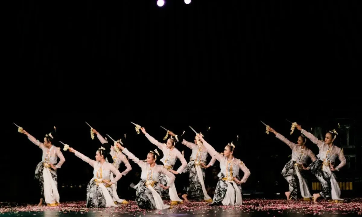 <p id="isPasted">Festival Bedhayan Ajang Merawat Dan Merayakan Warisan Budaya</p>