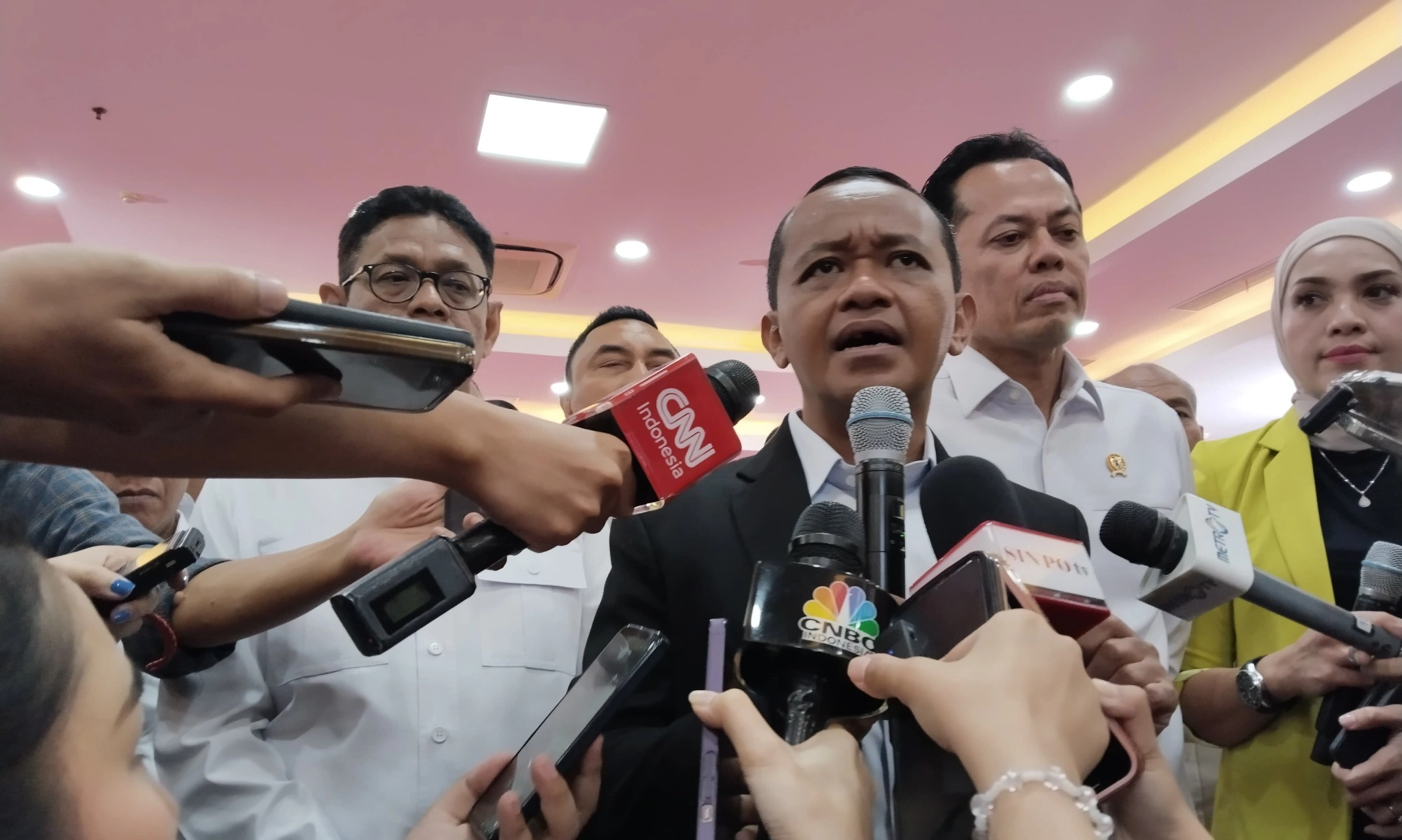 <p>Bahlil : RKAB 3 Tahun Jadi Biang Kerok Jebloknya Harga Batu Bara</p>