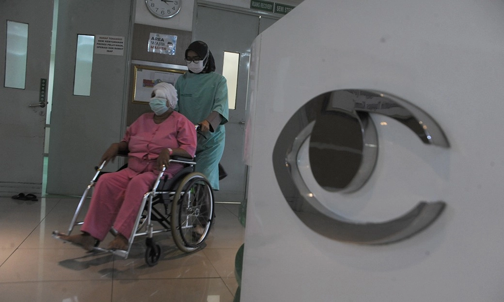 <p id="isPasted">Maju Mundur Memilih Waktu Yang Tepat Untuk Operasi Presbiopia</p>