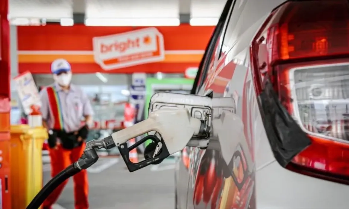 <p>Harga Minyak Dunia Turun, BBM Nonsubsidi Pertamina, Shell, Vivo, BP Stabil</p>