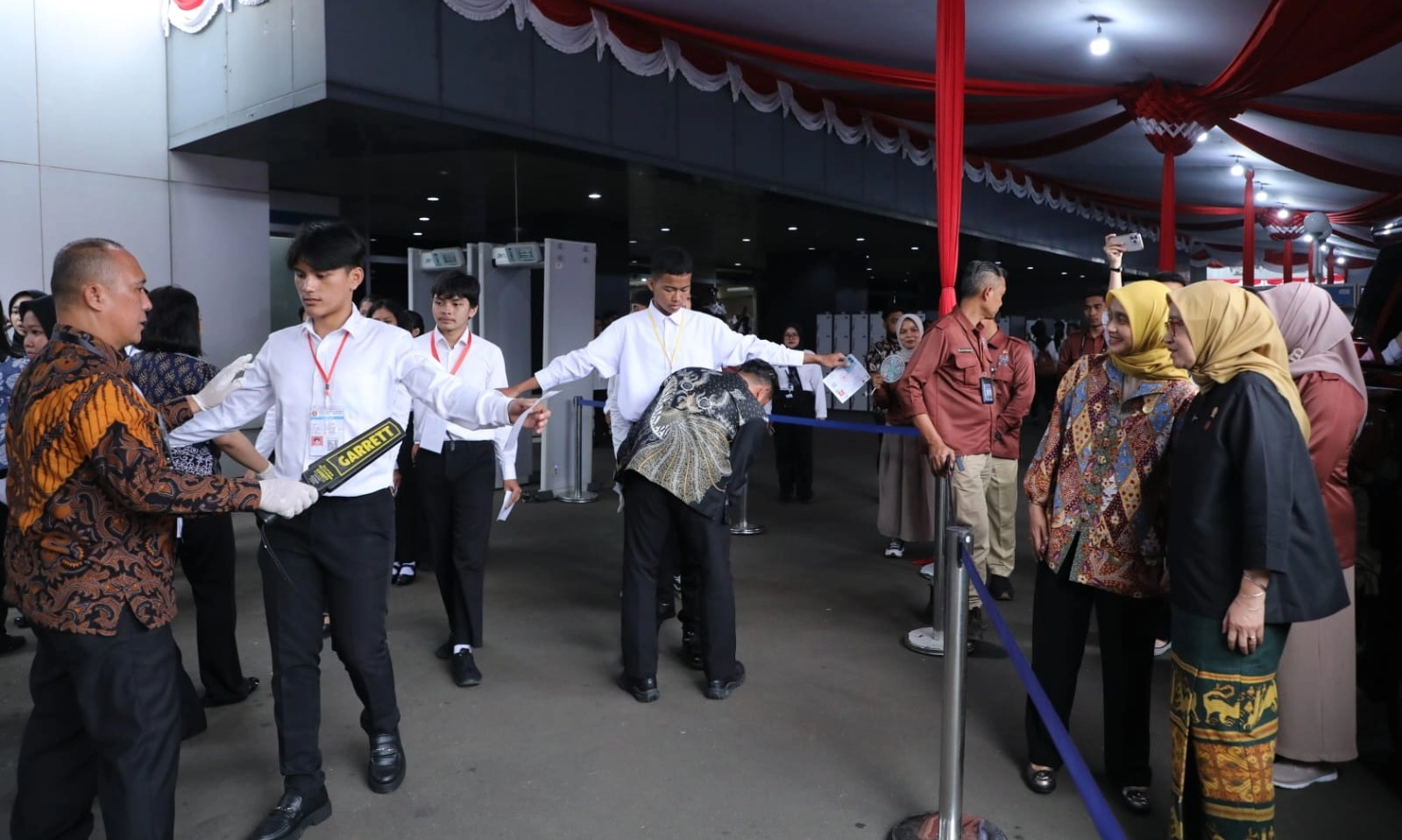 <p>Menpan Pastikan Transparansi Seleksi Sekolah Kedinasan&nbsp;</p>