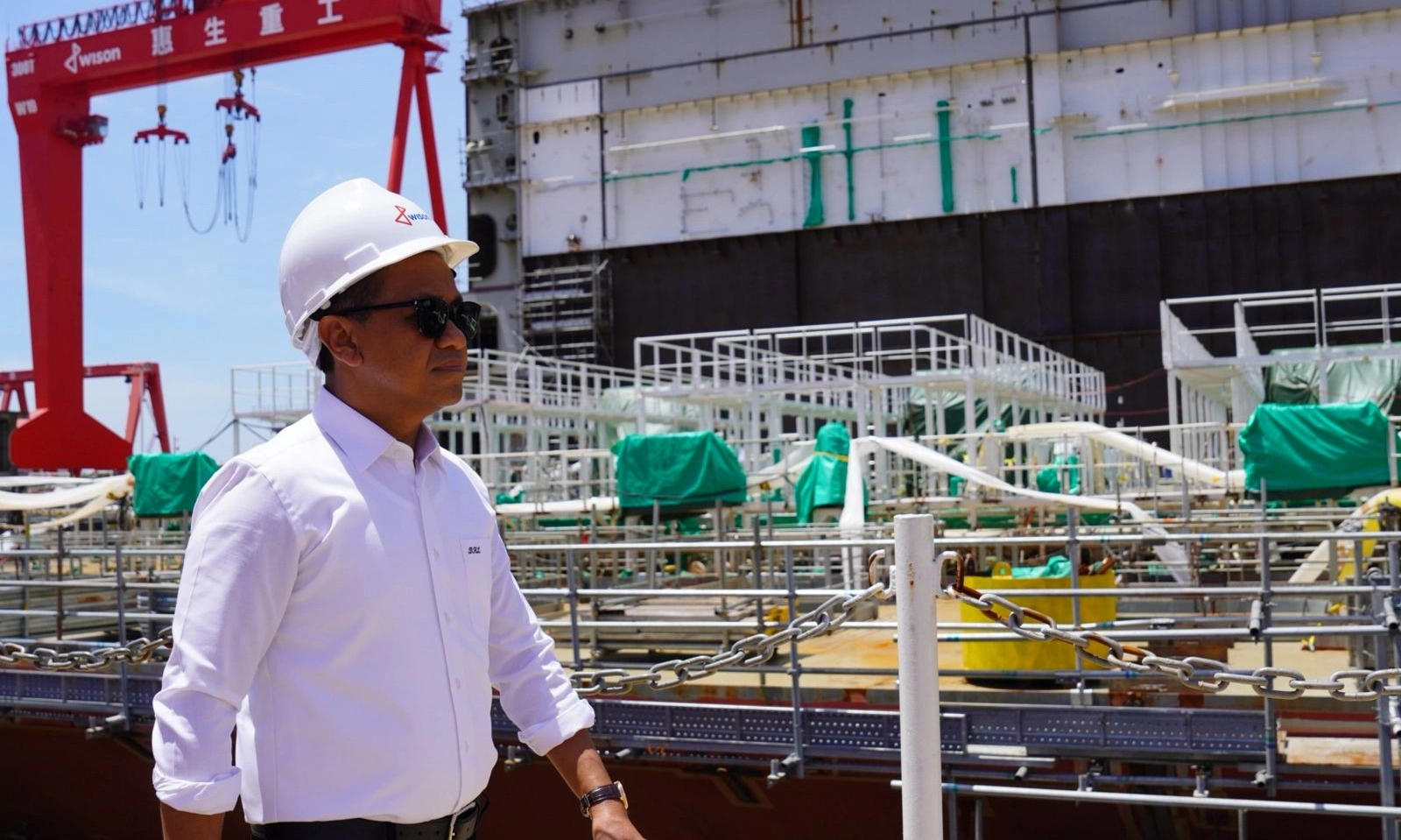 <p id="isPasted">Bahlil Intip Proyek Fasilitas LNG Terapung Di Negeri Panda</p>