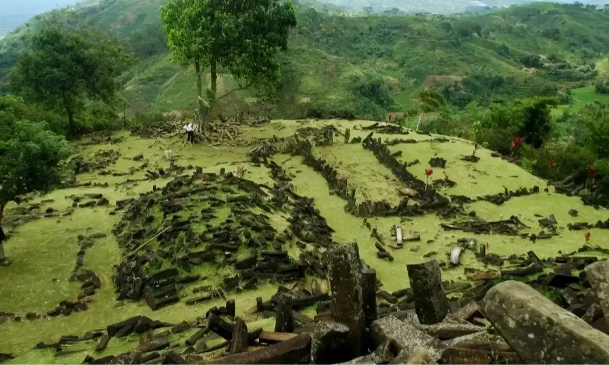 <p>Pemugaran Gunung Padang Diharapkan Memperkaya Pengetahuan Sejarah</p>