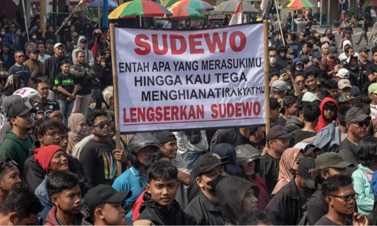 <p>Gerindra Sebut Telah Bina Bupati Pati, Sudewo</p>