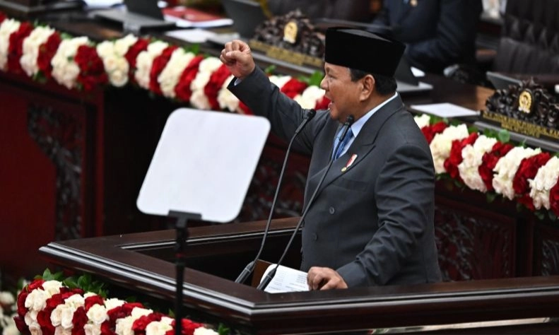 <p id="isPasted">Pemerintah Targetkan Pengangguran 4,44-4,96% Tahun 2026</p>