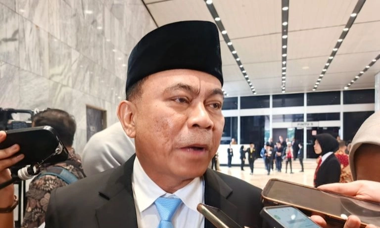 <p>Menkop Tak Masalah 20% Laba Kopdes Merah Putih Untuk Pemerintah Desa</p>