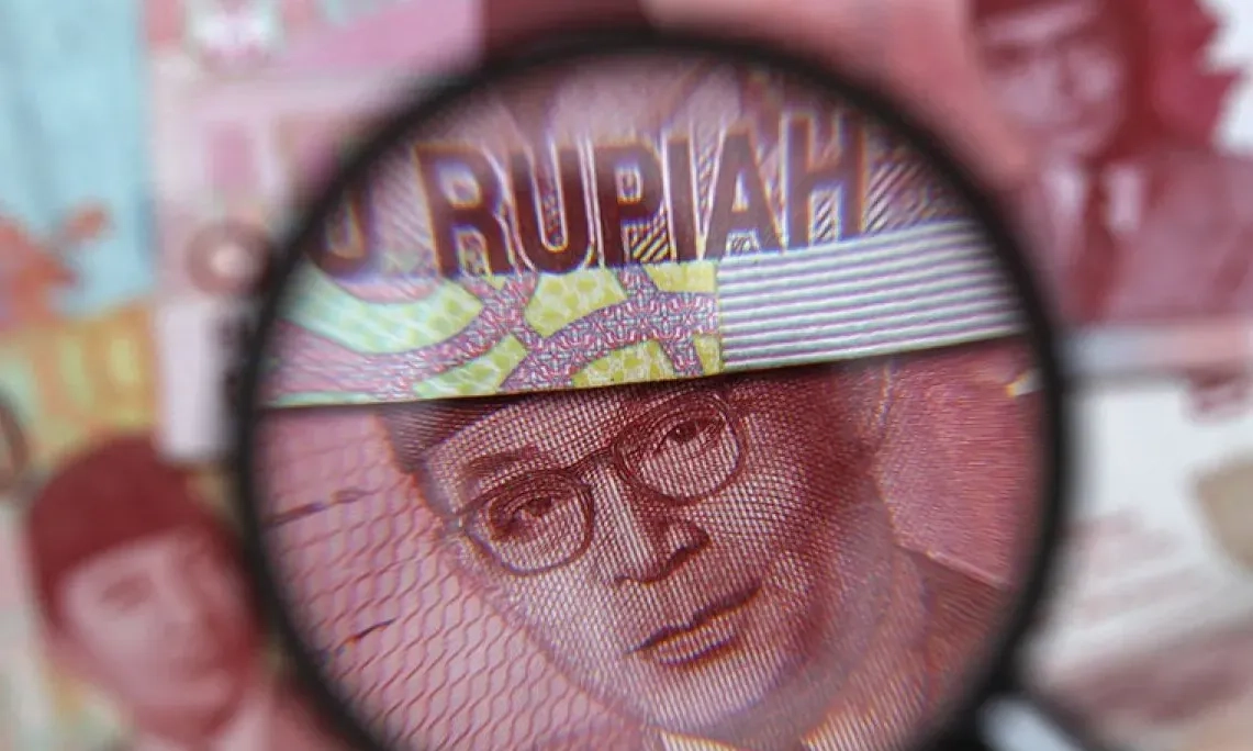 <p>Rupiah Melemah Terimbas Inflasi Produsen AS di Atas Prediksi</p>