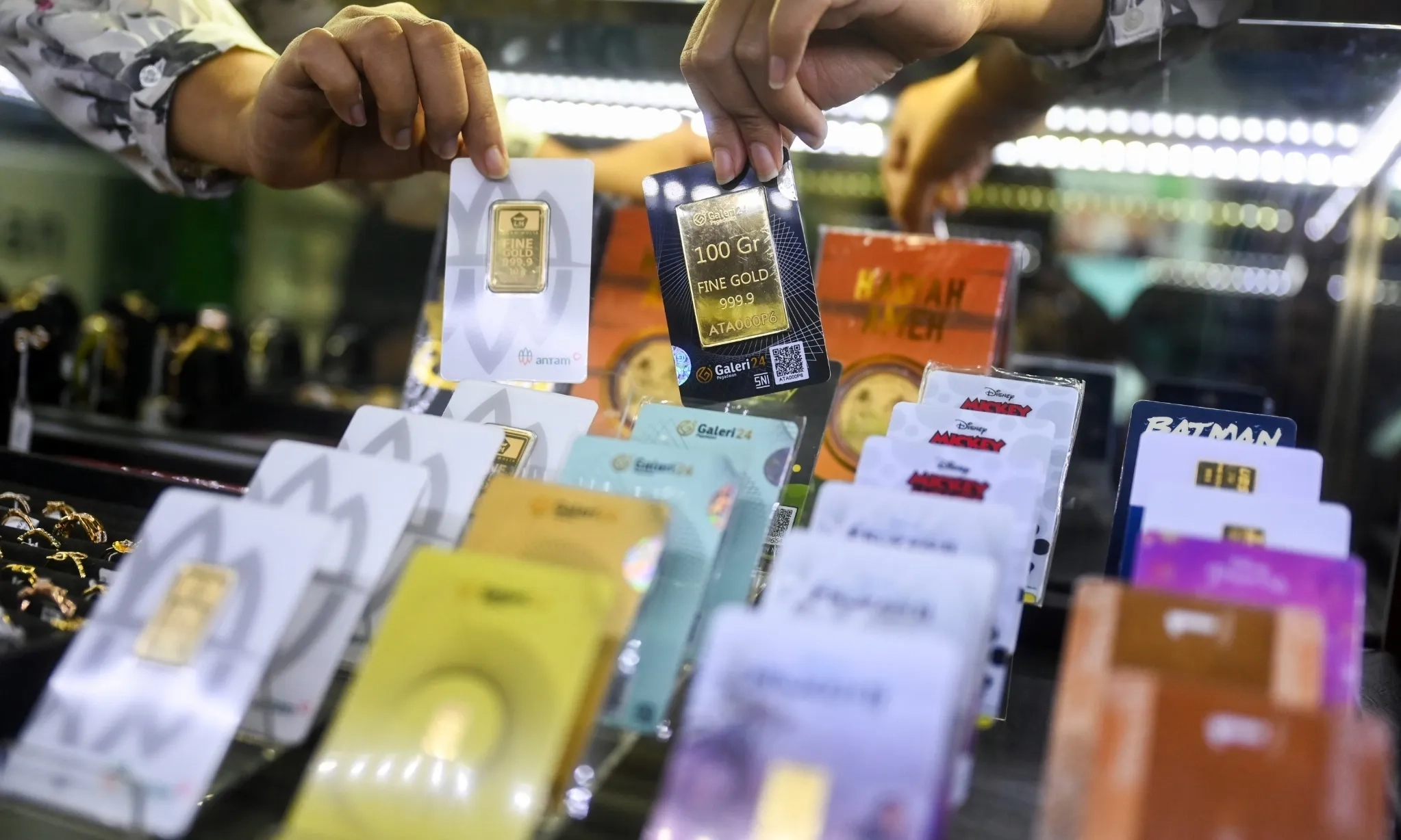 <p id="isPasted">Harga Emas Antam 16 Agustus 2025 kembali Turun Rp13.000/Gram</p>