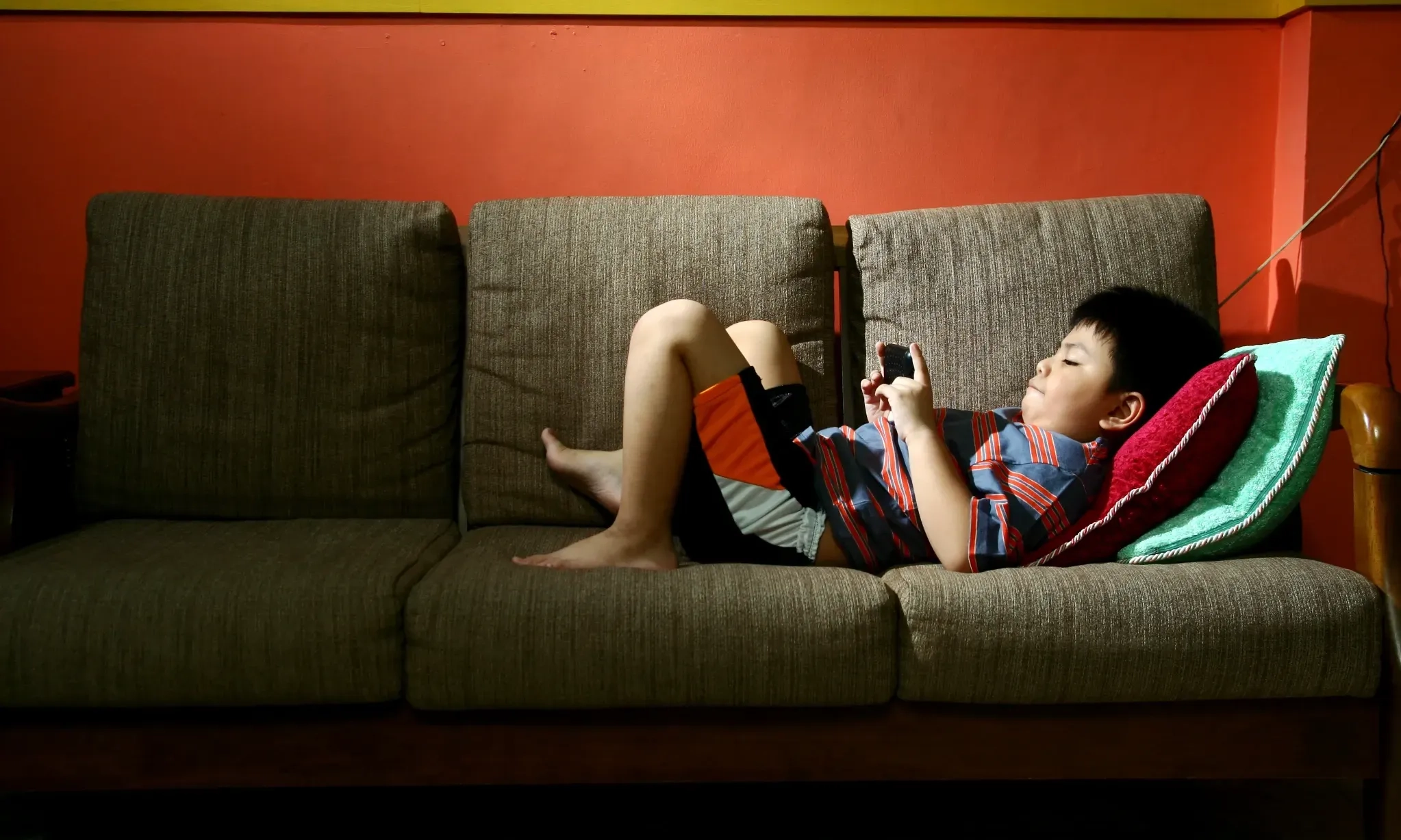 <p>IDAI Beri Panduan <em>Screen Time&nbsp;</em>Bagi Anak</p>