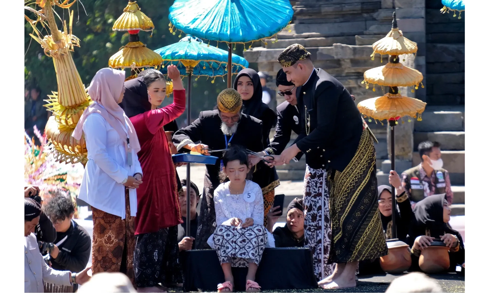 <p>Dieng Culture Festival 2025 Ruwat 8 Anak Berambut Gimbal</p>