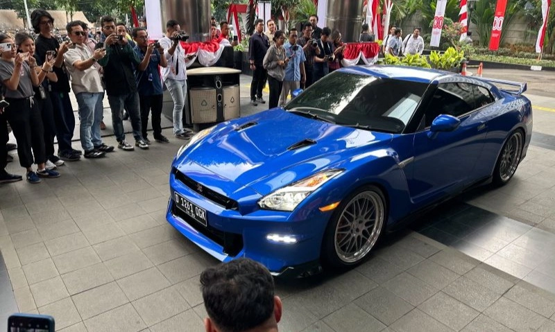 <p>OTT Wamenaker, KPK Sita 22 Kendaraan Termasuk Nissan GT-R&nbsp;</p>