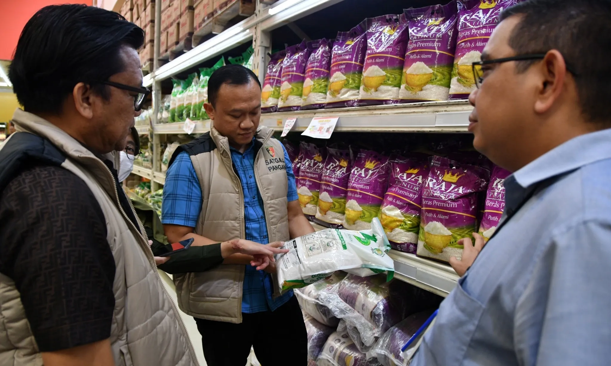 <p>Harga Beras Masih Tinggi, Pengamat Usulkan Tiga Langkah Tekan Harga</p>