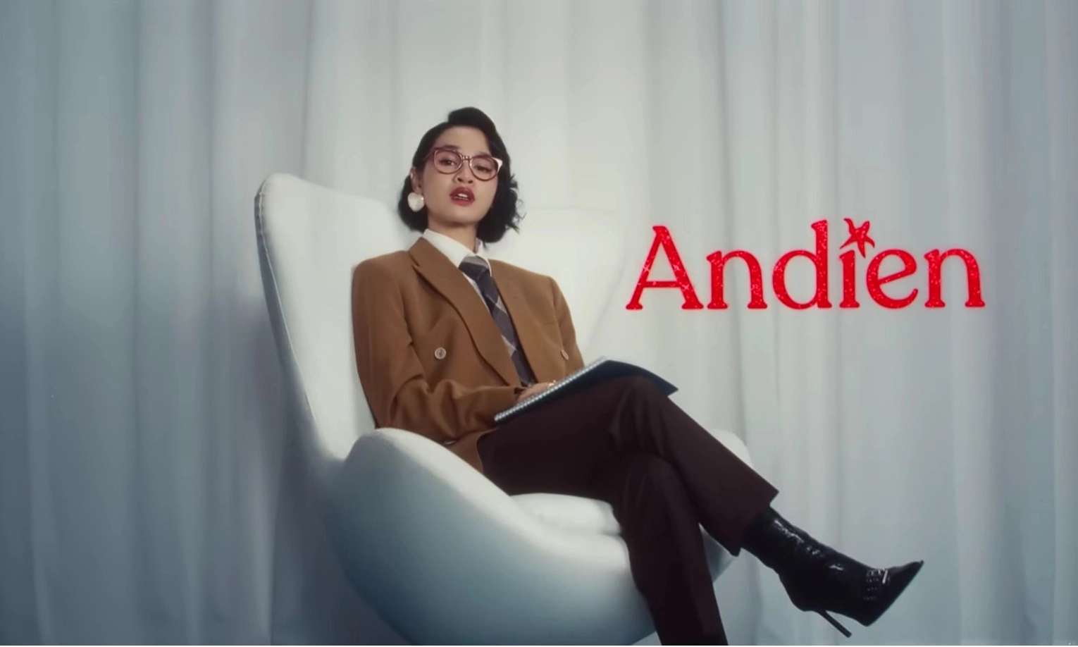 <p id="isPasted">Andien Merefleksikan Perjalanan 25 Tahun Bermusik</p>