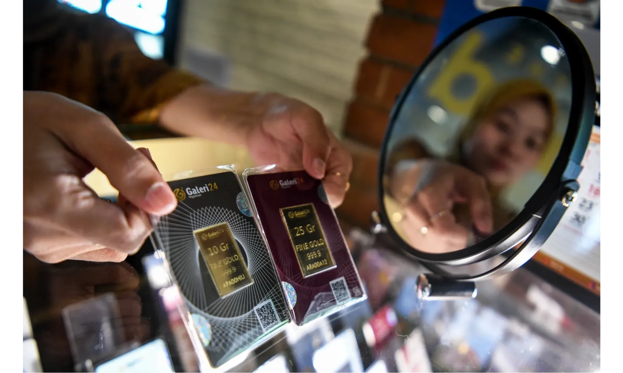 <p id="isPasted">Masih Menguat, Emas Antam 28 Agustus 2025 Dihargai Rp1,944 Juta/Gram</p>