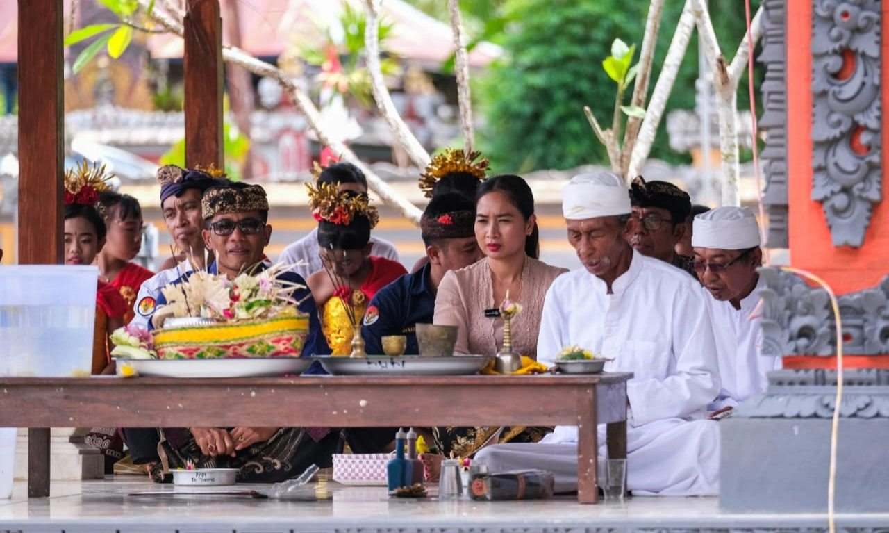 <p>Desa Tommo Mamuju Punya Potensi Wisata Budaya Seperti Bali</p>