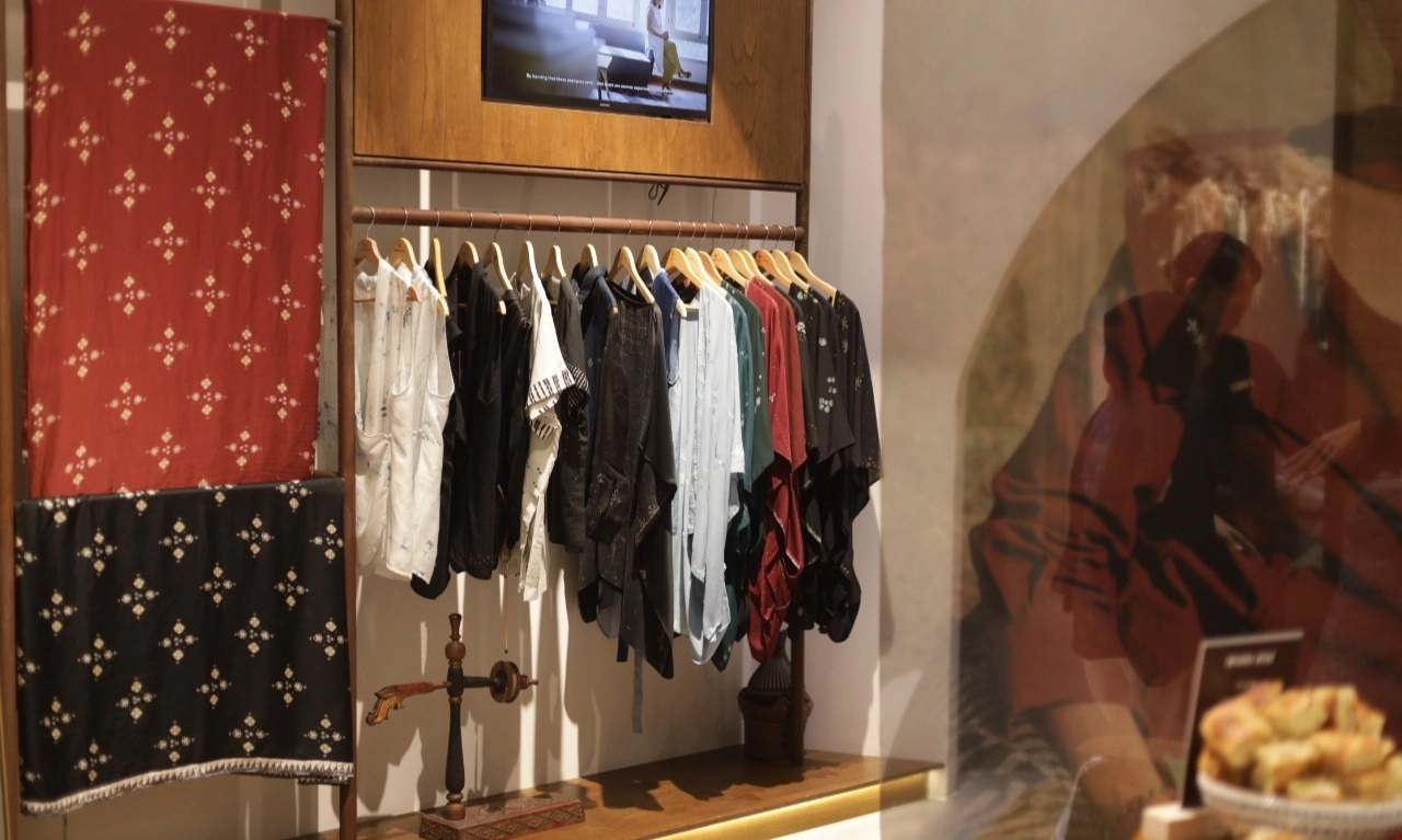 <p id="isPasted">Dialog Identitas Nusantara Dalam Koleksi Pertiwi dari SukkhaCitta</p>