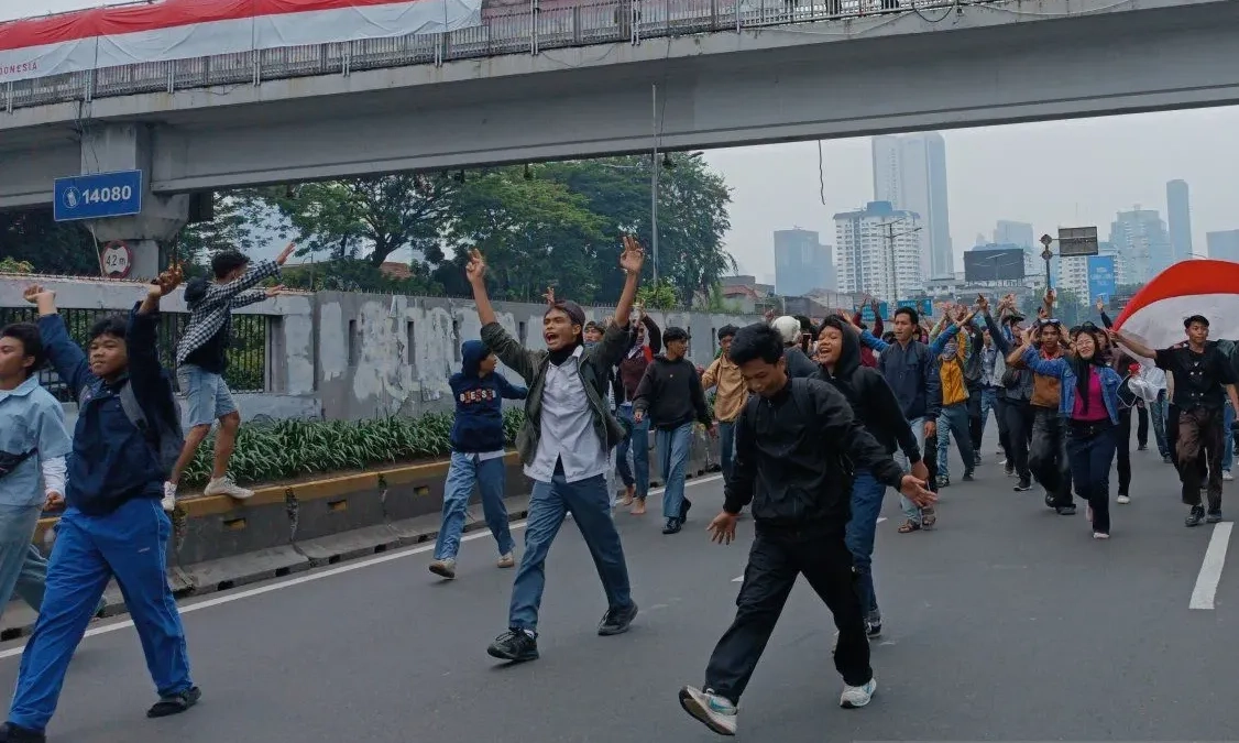 <p>Pramono Tidak Cabut KJP Pelajar Ikut Demo</p>