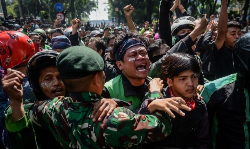 <p>Propam Polri: Bripka R, Sopir Rantis Brimob Lindas Ojol</p>