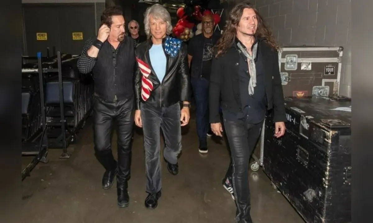 <p>Bon Jovi Bakal Rilis Album <em id="isPasted">Forever</em> Versi Baru</p>