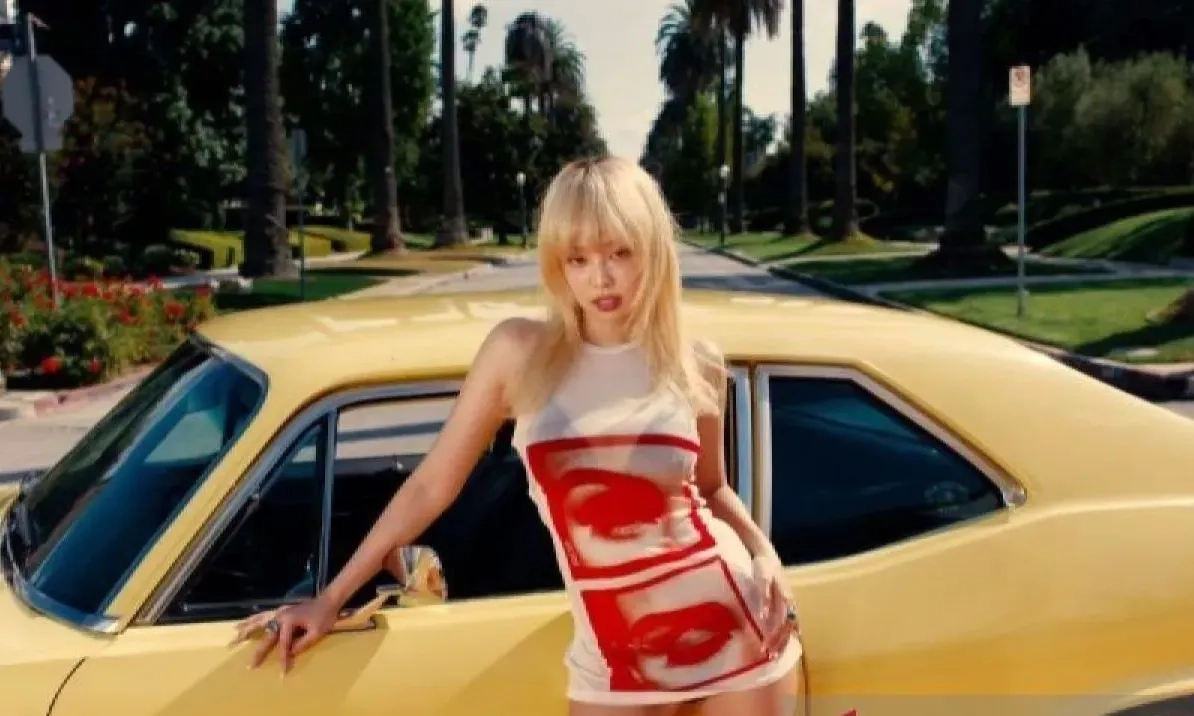 <p id="isPasted">Jennie BLACKPINK Solois K-Pop Yang Raih Sertifikasi RIAA Terbanyak</p>