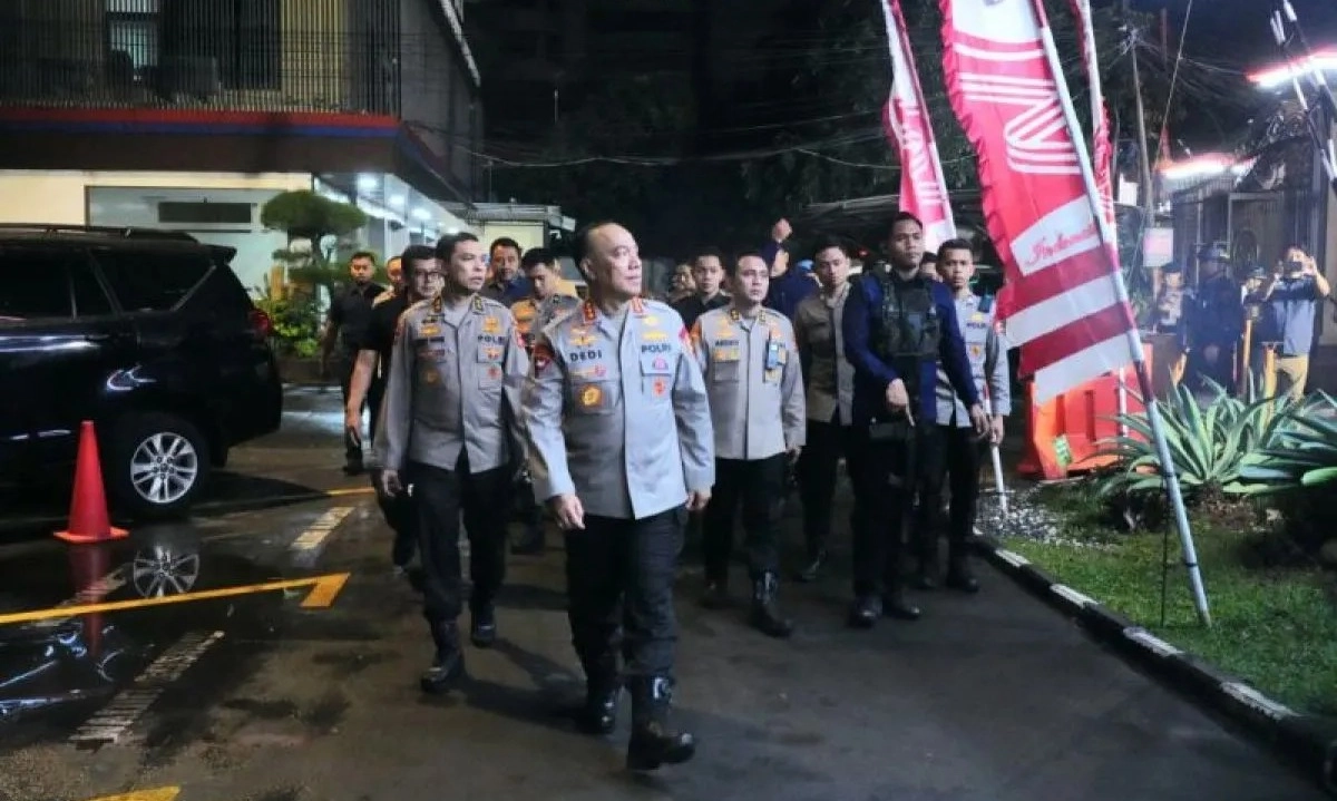 <p>Polri Gelar Patroli Besar Hingga RT/RW</p>