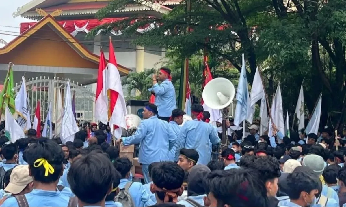 <p>Penangkapan Mahasiswa Khariq Anhar Dinilai Sewenang-wenang</p>