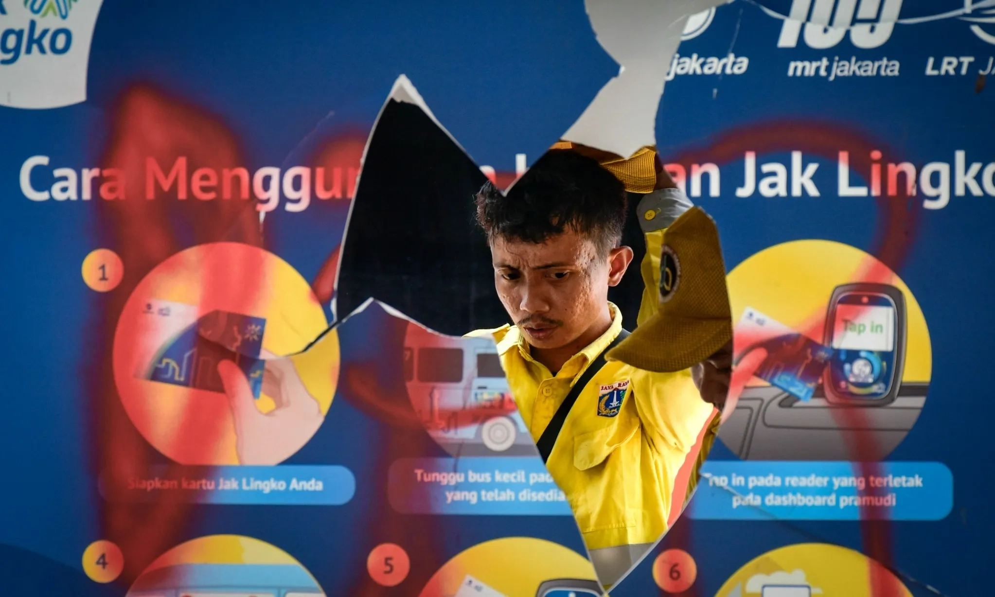 <p>Foto Cerita: Perusakan Fasum Dan Terbangunnya Kesadaran Warga</p>